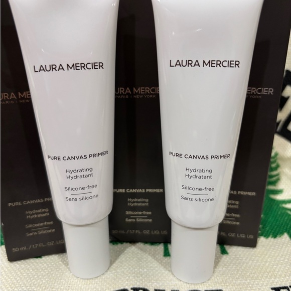 Laura Mercier NIB price per ONE.
Pure Canvas Primer - Hydrating Full Size - Picture 3 of 4